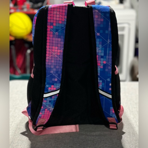 Matein Multicolored Sports Backpack - Picture 3 of 12